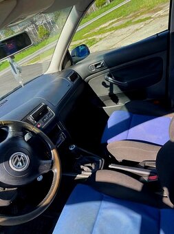 Volkswagen Golf 4 1.4 - 3