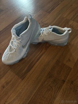 Nike VAPORMAX - 3