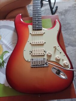 Gitara Fender stratocaster de Luxe, Made in USA - 3