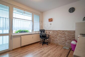 Na predaj 2 izbový byt s 3 balkónmi 77,44 Bánovce nad... - 3