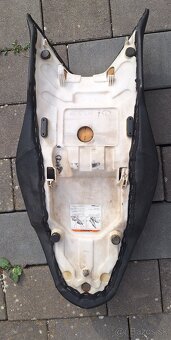 Sedadlo Aprilia Shiver - 3