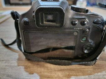 Panasonic Lumix DMC-FZ72 - 3