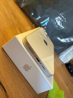 iPhone 14 128GB batéria 90% - 3