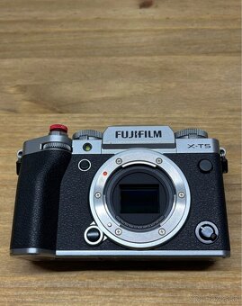 Fujifilm X-T5 - 3