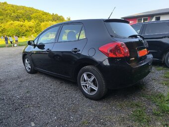 Toyota Auris 1.33B , 143tis. Km r.v.2010 - 3
