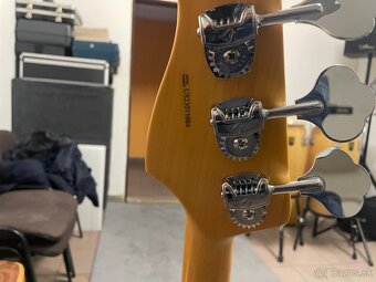 Fender Jazz bass - nova - 3
