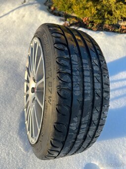 OZ Superturismo Racing R17 - 3