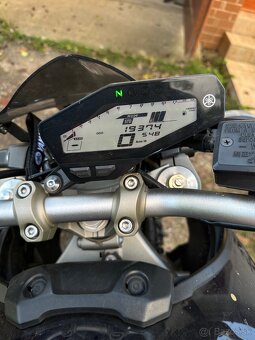 Yamaha mt 09 - 3