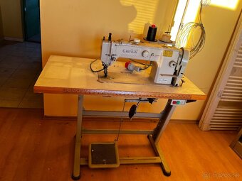 Priemyselný šijací stroj - 3