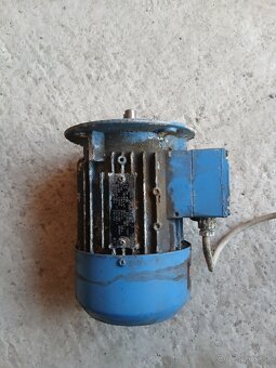 Elektromotor 0,37kw/2800ot - 3