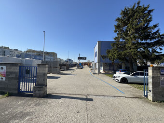 Prenájom areálu 4564m² s priamym vjazdom od ulice Panónská c - 3