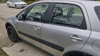 Predám na náhradné diely suzuki sx4 - 3