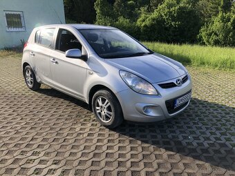 hyundai i20 2010 - 3