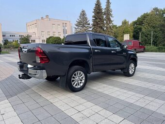 Toyota Hilux DC 2.4 I D-4D Executive A/T - 3