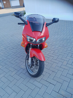 prodám Honda VFR 800FI RC 46 r.v 1999 - 3