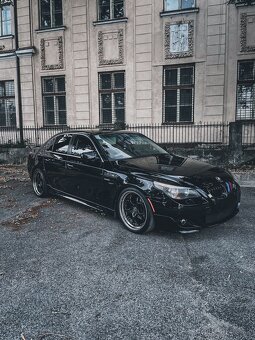 BMW E60 525i - M5 LOOK - 3