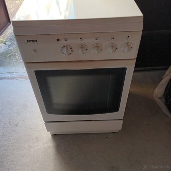 Predám kombinovaný sporák Gorenje. Plynové horáky + elektric - 3