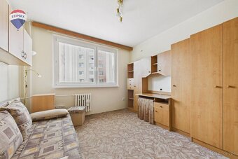 TOP PREDAJ - 3-izb. byt - SKVELÁ DISPOZÍCIA - NA REKONŠTRUKC - 3