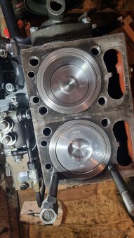 Zetor 2001 motor - 3