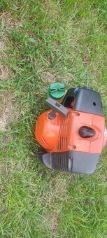 Predám vykosovačku Husqvarna 128C - 3