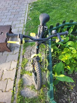 Detský bicykel Btwin Dark Hero na 4,5 do 6 rokov - 3