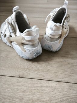 Nike - 3