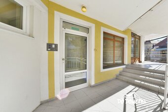 DO DOMČEKA | Bývanie s veľkorysým priestorom a vlastnou gará - 3