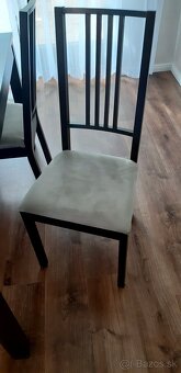 jedalenska zostava ikea stol a 4 stoličky 150 eur - 3