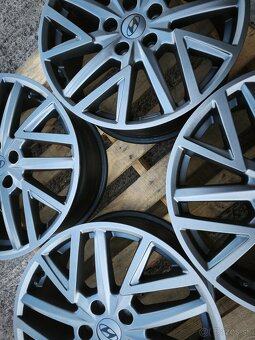 HYUNDAI/R18/R19 ORIG.ALU/ - 3