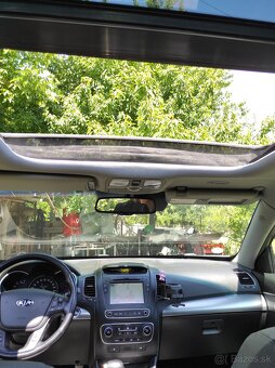KIA SORENTO 2.2CRDi - 4x4 - 197KW - - 3