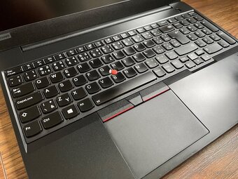 Lenovo ThinkPad E580 - 3