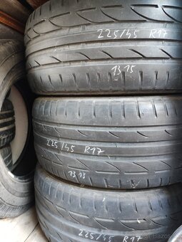 225/45 R17 - 3