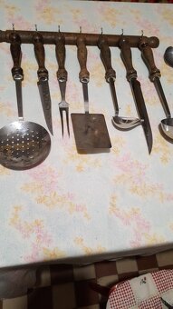 KORENIČKY, Vešiačik a doplnky RETRO-veľa kusov - 3