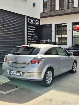 Opel Astra GTC - 3