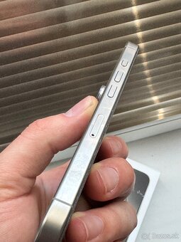 Iphone 16 Pro 256GB Natural Titanium - 3
