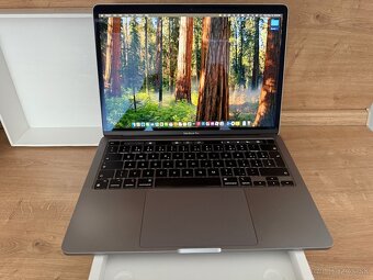 MacBook Pro 13" (2020) Apple M1 - 3