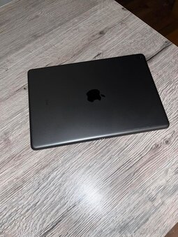Apple iPad 10.2" (2020 model) - 3