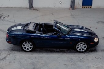 Predám jaguar xk8 convertible - 3