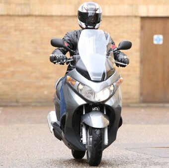 Suzuki burgman 125 skuter - 3