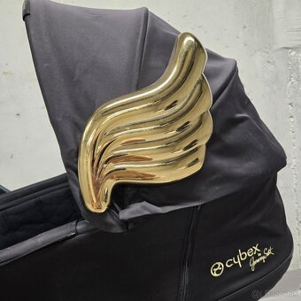 CYBEX Jeremy Scott - 3