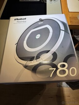 iRobot Roomba 780 + 2x maják + DO - 3