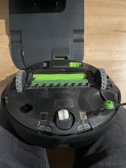 iRobot Roomba j7+ - 3