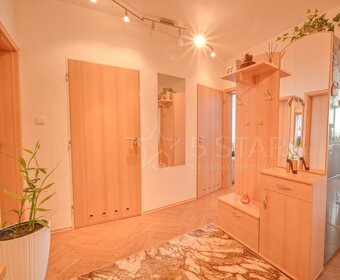 Vešiaková zostava - 3