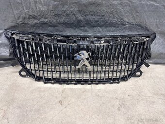 PEUGEOT 2008 II 2019- PREDNA CAST - 3