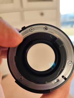 Nikon AF Nikkor 35mm f/2 D - 3