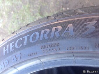 Predám letné Pneu 215/40r17 4.5/5mmna - 3