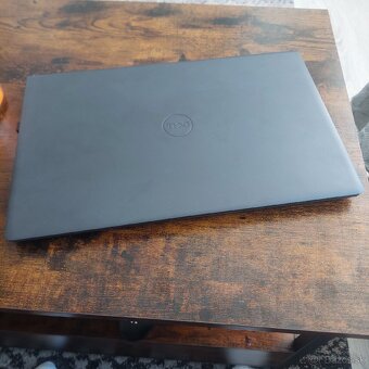Predám Notebook Dell 15 vostro 3515 - 3