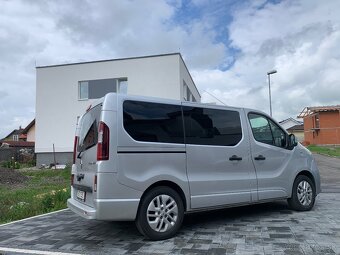 Prenajom auta Renault Trafic 8 miestne auto - 3