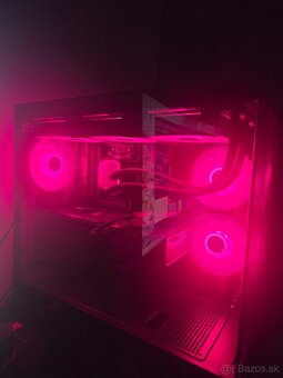 NA Všetko Zaruka Nedupaný HERNY PC RTX 5070 32GB RAM 2TB SSD - 3