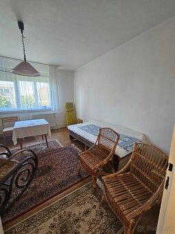 Rodinný dom s krásnym 1200m2 slnečným pozemkom - 3